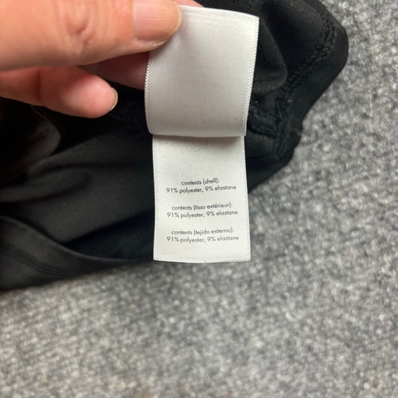 WEWOREWHAT Women’s Black Shelf Bra Athletic Muscle Tank Crop size: Small - Picture 7 of 9